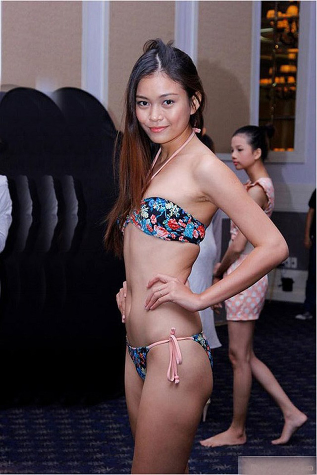 Mâu Thuỷ giành ngôi vị Quán quân Vietnam’s Next Top Model năm 2013. Trong ảnh có thể thấy, khi này vòng 1 của cô có phần khiêm tốn.