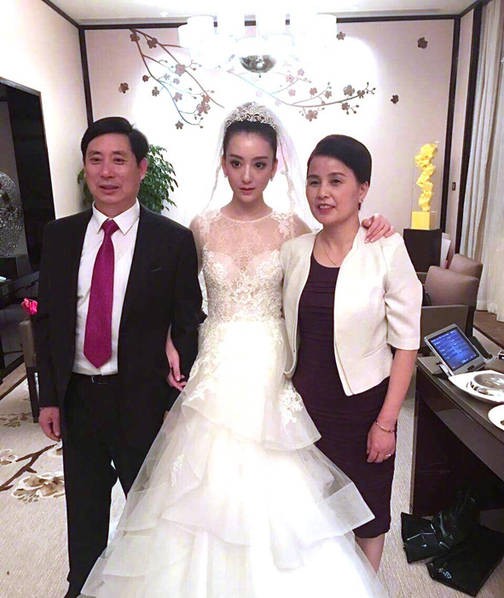 Hình ảnh hiếm hoi được tiết lộ trong lễ cưới của Thiên vương Quách Phú Thành và bà xã hotgirl kém 23 tuổi - Ảnh 4.