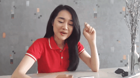 Nhã Phương vui vẻ livestream, phớt lờ mọi ồn ào liên quan tới Trường Giang