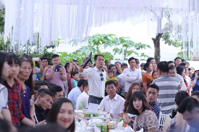 Hữu Công tiết lộ chi 2 tỷ cho đám cưới khủng mời Mr.Đàm, Lam Trường cùng 1.000 khách đến dự để nổi nhất làng - Ảnh 21.