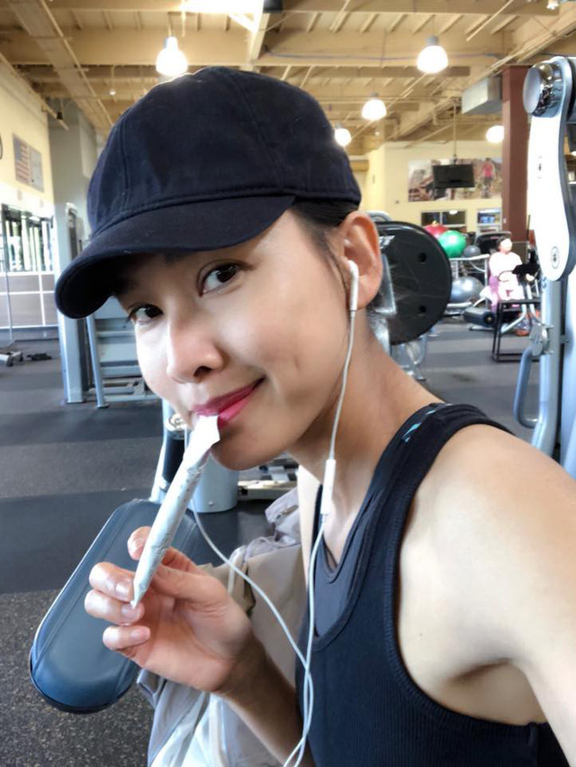 Được biết, Dương Mỹ Linh đã chăm chỉ tập gym để giữ thể hình, vóc dáng chuẩn.