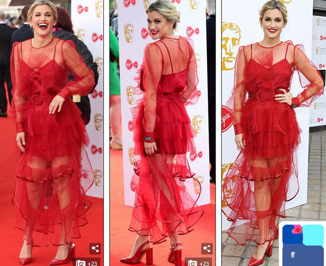 Trong danh sách những sao mặc xấu tại lễ trao giải của truyền hình Anh quốc có Ashley Roberts với bộ váy quá lòe loẹt 
