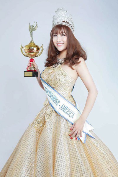 Phi Thanh Vân đăng quang cuộc thi sắc đẹp tại Mỹ.