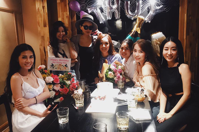 Mai Phương Thuý đón sinh nhật tuổi 30 giản dị và ấm áp bên hội bạn thân toàn các cô gái xinh đẹp - Ảnh 2.