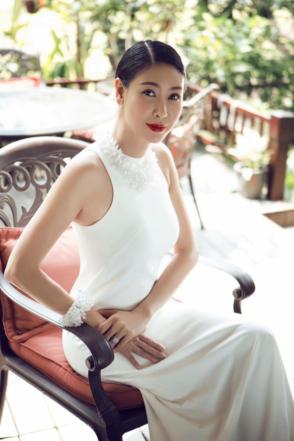 Loạt Hoa hậu Việt Nam sở hữu vẻ đẹp “bất biến”: Người có gương mặt trẻ trung hệt ngày đăng quang, người mệnh danh thần tiên tỷ tỷ - Ảnh 8.