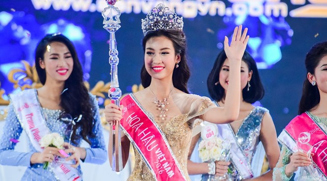 Khá khen cho style makeup của các thí sinh Hoa hậu Việt Nam 2018, cô nào cô nấy đều xinh chứ không hề già nua, cứng ngắc - Ảnh 5.