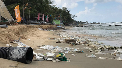 Loạt ảnh rác thải ngập ngụa ở 'đảo ngọc' Phú Quốc khiến dân tình choáng váng