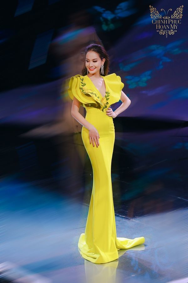 Các fan đặt kỳ vọng cô nàng sẽ có cơ hội tham gia Miss International Queen 2019.