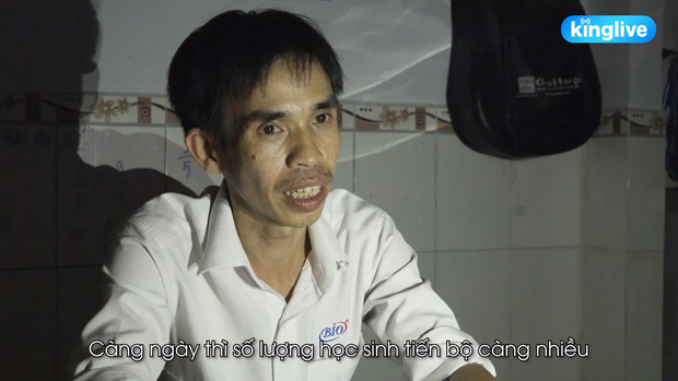Chuyện xúc động về người thầy công nhân thuê phòng trọ Sài Gòn để gieo chữ cho trẻ em nghèo - Ảnh 4.