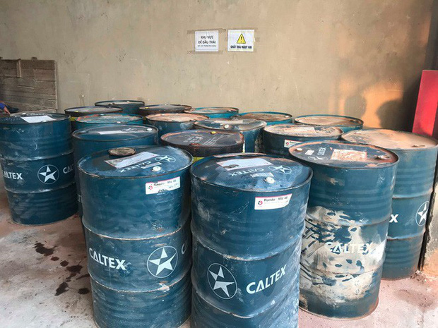 Cận cảnh nơi lưu giữ dầu thải bị tuồn ra đầu độc nước sông Đà của Công ty gốm sứ Thanh Hà - Ảnh 8.