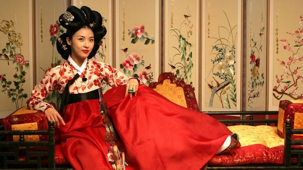 8 phim nhất định phải xem nếu trót mê Hoàng Hậu Ki Ha Ji Won: Từ đả nữ đến gái ngành chị đại không ngán vai nào! - Ảnh 11.
