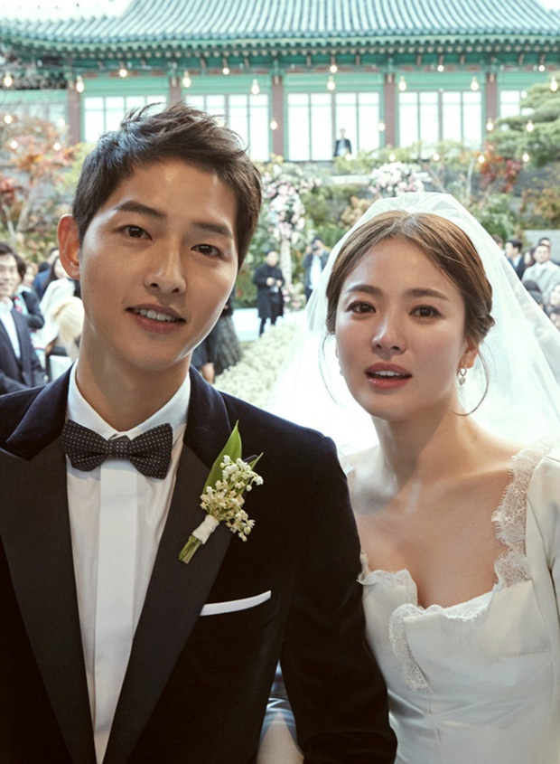 Song Joong Ki tươi rói lộ diện hậu nghi án ly hôn vì scandal săn gái của Jang Dong Gun, Song Hye Kyo thì sao? - Ảnh 7.