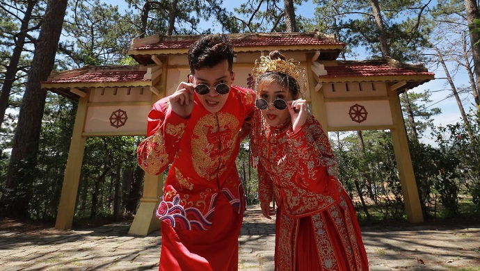 Thầy dạy võ bị cô học viên 'đánh gục', chờ đợi 5 năm đến khi bạn gái đủ 18 lập tức 'chốt hạ' bằng đám cưới luôn và ngay
