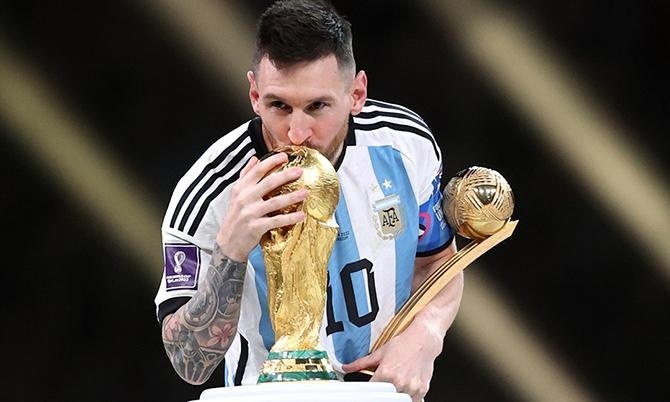 Dàn sao Việt rộn ràng ăn mừng Messi và đồng đội vô địch World Cup 2022