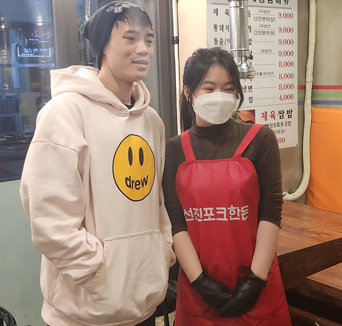 Văn Toàn sang Hàn Quốc, chuẩn bị ra mắt CLB Seoul E-Land