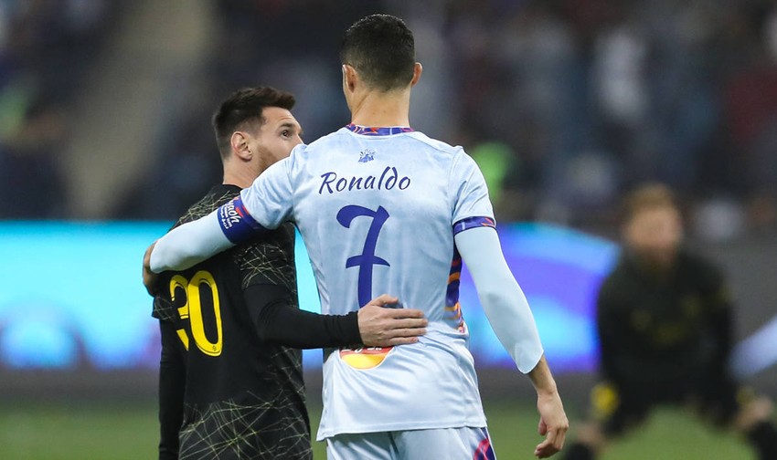 Messi từ chối mức lương gấp đôi Ronaldo, 'quay xe' chơi bóng ở Anh