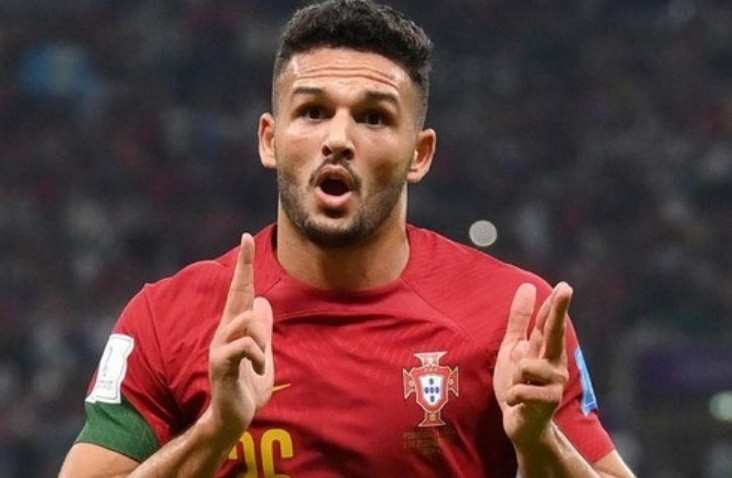PSG đã thu hút một tân binh 'bom tấn' trước mùa giải mới với việc chiêu mộ ngôi sao hàng công chất lượng Goncalo Ramos với giá 80 triệu euro. 