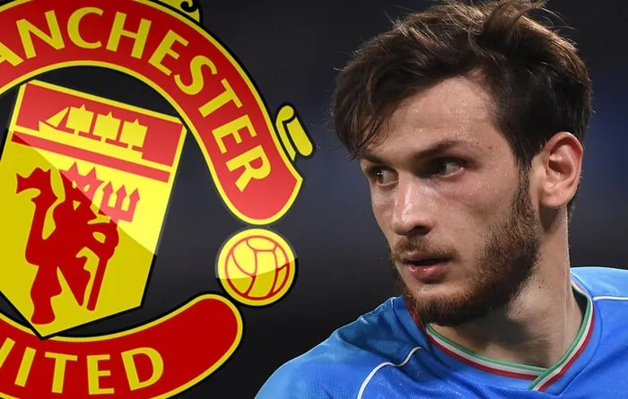 Manchester United (MU) đang tích cực tìm kiếm một tiền đạo cánh mới để thay thế Antony và Jadon Sancho