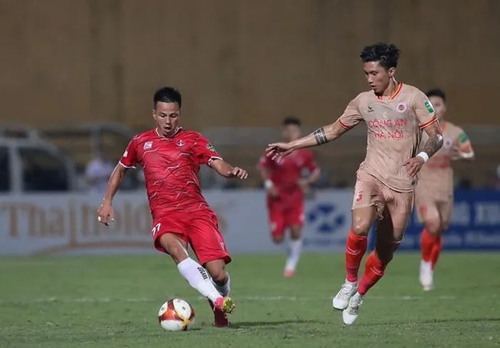 Bước ngoặt ngày khai mạc V-League 2023/24