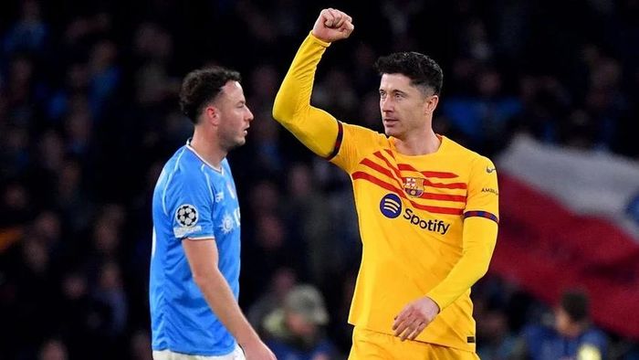 Lewandowski lại phá kỷ lục của Messi