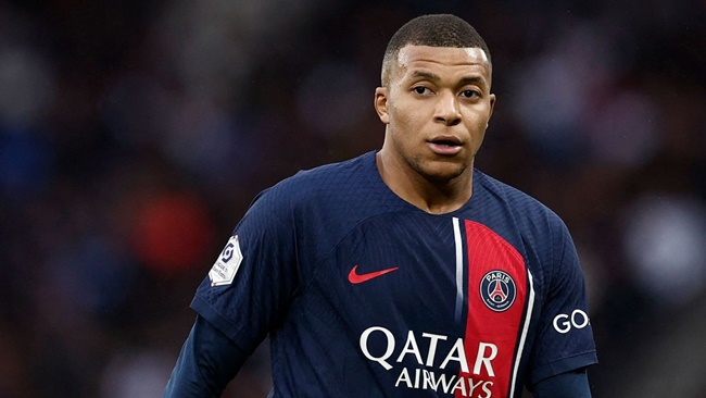 Mbappe gây chấn động khi khởi kiện người bán bánh mì