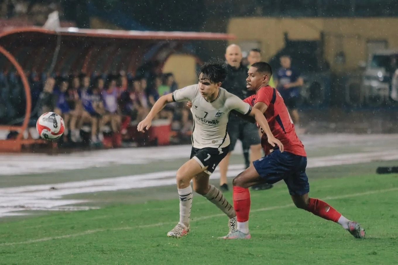 Công an Hà Nội thắng Makassar 2-0, giành vé vào chung kết Cúp C1 Đông Nam Á