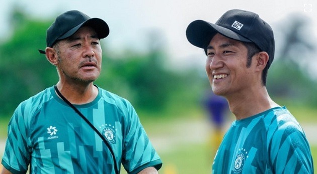 CLB Hà Nội bổ sung trợ lý Nhật Bản và chuyên gia trị liệu trước mùa giải V.League 2025/2026