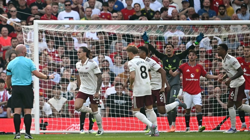 Arsenal hạ gục Man United: Vẫn chỉ một công thức