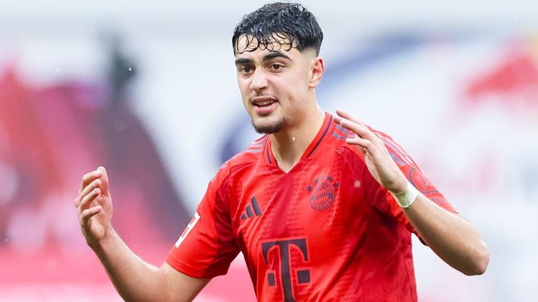 Man Utd và Man City đại chiến vì sao trẻ Bayern Munich Aleksandar Pavlovic