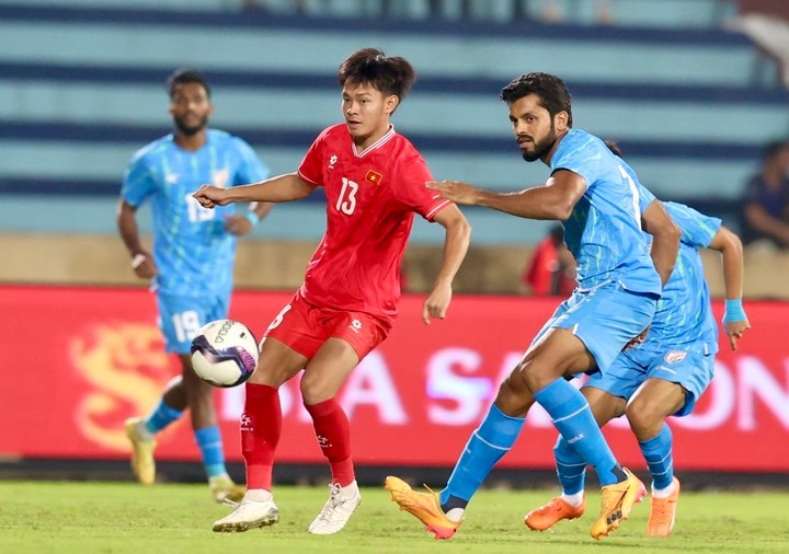 Vé trận Việt Nam vs Ấn Độ: Giá chỉ từ 100.000 đồng