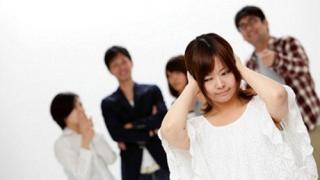 Ái ngại đi họp lớp vì bạn thích khoe mẽ