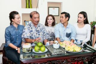 Lan Khuê cùng Hoa hậu Thu Hoài thăm nhạc sĩ Trần Hiếu