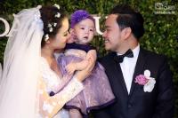 Cận cảnh vẻ đáng yêu của công chúa nhà Trang Nhung trong đám cưới