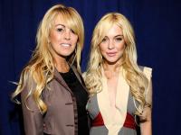 Lindsay Lohan trách móc mẹ đẻ