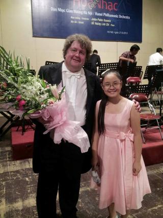 9X đại diện Việt Nam tham gia cuộc thi chơi piano quốc tế