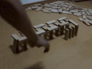15 pha sụp đổ Domino khiến bạn  mắt tròn mắt dẹt  vì thích thú