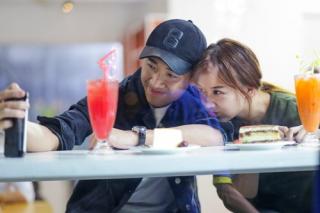 Điểm mặt bạn diễn toàn trai đẹp của Hari Won