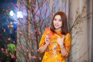 Kỳ Duyên trẻ trung hơn với mái tóc mới