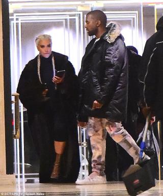 Kanye West thú nhận nợ nần hơn 1.000 tỷ đồng
