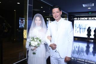 Bã xã Bình Minh vui vẻ khi thấy chồng  cưới  Diễm My