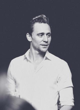  Loki  Tom Hiddleston:  Tôi từng mơ ước đến Việt Nam 