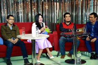 Quang Linh tái xuất trong liveshow của Anh Thơ