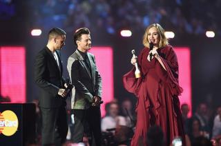 BRIT Awards 2016: Adele là duy nhất và cuối cùng