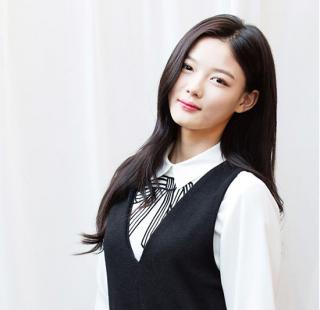 Chị gái xinh bất ngờ của  ngọc nữ  Kim Yoo Jung