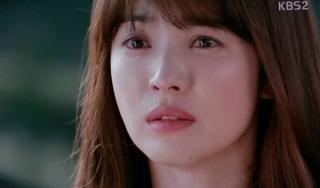 Song Hye Kyo khóc nức nở chia tay Song Joong Ki