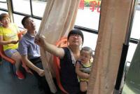 Xe buýt có ghế dành riêng cho “bà mẹ bỉm sữa”