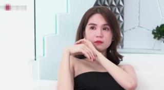 Vì đâu Ngọc Trinh quyết  được ăn cả ngã về không  với  Vòng eo 56 ?