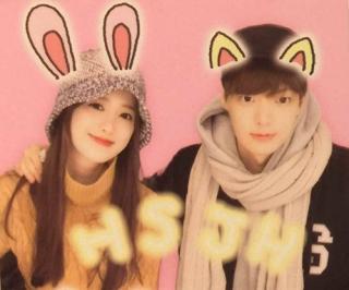 Sao Hàn 9/4: Seol Hyun đọ sắc Hye Jeong, Yuri kém xinh khi chưa tút tát