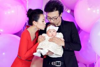 Chương Tử Di mời dàn sao VIP trong tiệc ra mắt con gái