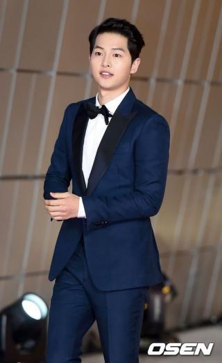 Song Joong Ki bị chỉ trích ham danh tiếng ở Trung Quốc